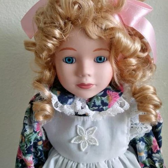 Genuine Porcelain Doll - "April" - NIB - Picture 3 of 8